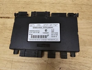 03-12 Mercedes SLK300/SLK350/E350/GL350 OEM Left Seat Control Module A2118704785 - Picture 1 of 3