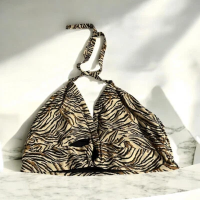 Top de bikini cami con estampado de leopardo de Asos para mujer con recorte de ojo de cerradura talla 20 Foto 1 de 4