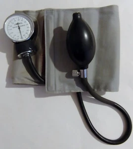 Vintage -Lumisphyg- Blood pressure manometer Certified-Adult-Blood Pressure Cuff - Picture 1 of 8