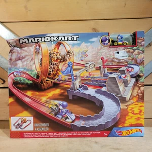Mariokart Hot Wheels Bowsers Castle Chaos Track Blue Yoshi New Swanky Barn - Picture 1 of 12
