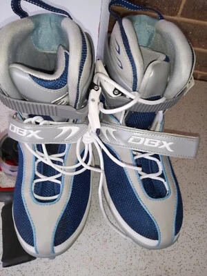 Patins de gelo tamanho Dbx L8 - Imagem 1 de 4