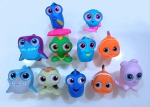 ELEVEN Disney Doorables Finding Nemo Dory Squirt Bruce Serie 4 Neon Glow Figures - Picture 1 of 2