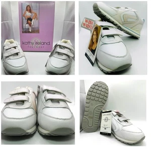 Sneakers Kathy Ireland taglia 6 1/2 con chiusura a gancio e passante bianche jogger #16603 nuove - Foto 1 di 10