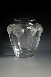 LALIQUE BALI GLASS VASE