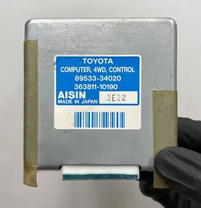 01-02 Toyota Sequoia TCCM Transfer Case Control Module 4WD 4X4 89533-34020 - Picture 1 of 4