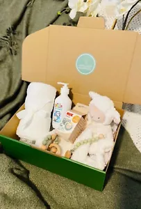 Baby Shower Gift Box, Newborn Baby Gift Hamper, Baby Boy Girl Gift Set, Unisex - Picture 1 of 5