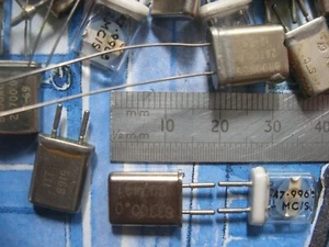 Oscillateur émetteur radio cristal quartz HC-49 (10 à 49 MHz) - Photo 1/3