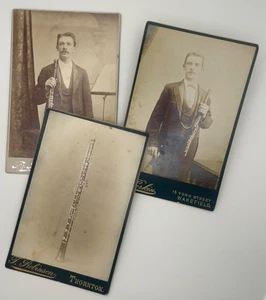 Yorkshire Holzbläserorchester Musiker & Oboen, Flöten? - 3 x Kabinettfotos - Bild 1 von 13