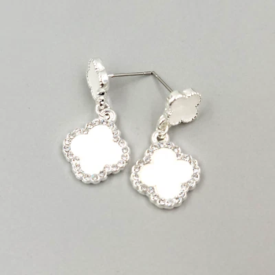 Brincos pendurados CZ Clover, brinco trevo de resina de quatro folhas, presentes para o dia das mães - Imagem 1 de 4