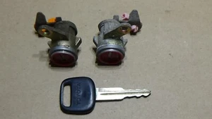 1990-1993 Toyota Celica Door Lock Cylinder Pair Left Right With Key - Picture 1 of 7