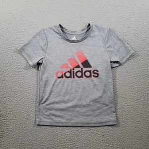 Adidas Shirt Boys 5 Gray Spell Out Logo Graphic Activewear Tee Athleisure - Picture 1 of 9
