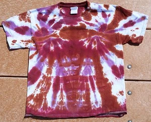 Tie Dye T-Shirt Youth M Purple Chocolate Elephant Gildan Ultra kids Free S/H - Picture 1 of 2