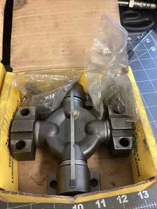 563 Precision Universal U-joint (LPW71T) - Picture 1 of 5