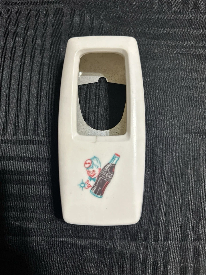 VINTAGE 1950'S COCA COLA BOTTLE CAP CATCHER WITH SPRITE BOY - Image 1 of 1