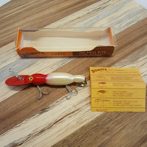 Vintage Bomber Water Dog Lure RED WHITE 4 3/4" BOXED WITH PAPERS NEVER USED - Picture 1 of 12