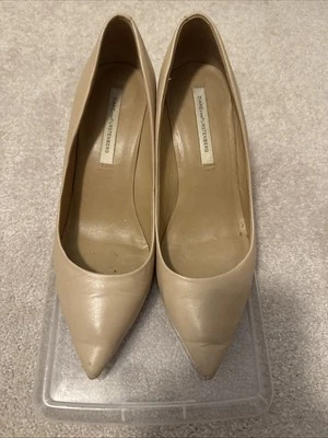 Zapatos de tacón Diane von Furstenberg para mujer 8,5 de cuero beige nude Olee Foto 1 de 4