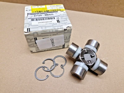 Nissan Cabstar F24 Drive shaft coupler 2006-2013 37125MB425 Genuine New - Image 1 of 4