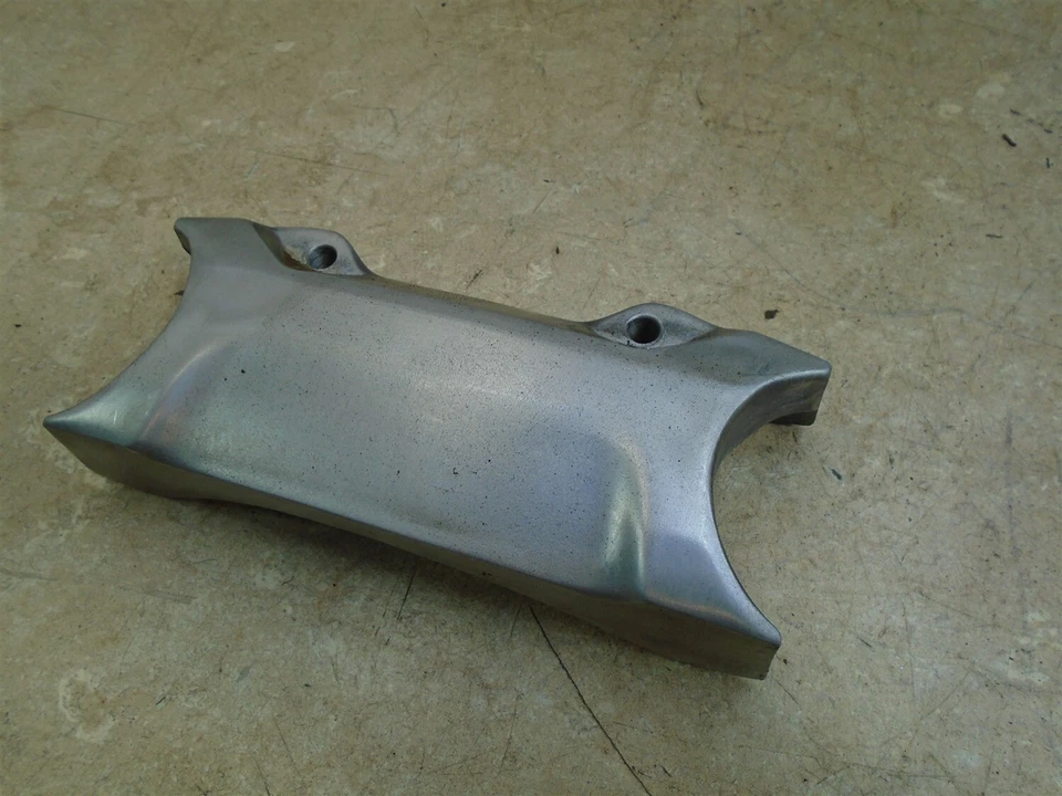 Soporte guardabarros horquilla delantera Yamaha 600 FJ FJ600 1984 YB294 Foto 1 de 3