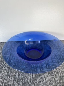 Kobaltblaue Glasschale mit Radierung am Rand - Bild 1 von 17