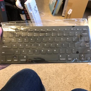 Arteck Ultra-Slim Bluetooth Keyboard Black for iOS, Windows, Android - Picture 1 of 4