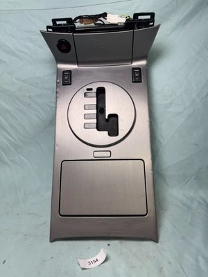 03-06 Infiniti FX35 FX45 Consola central Palanca de cambios Borde Borde Envolvente Plateado Foto 1 de 4