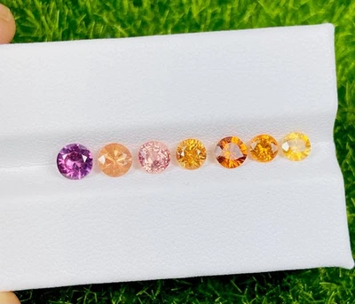 Piedra preciosa suelta de granate malaya natural de 2,99 quilates Foto 1 de 3