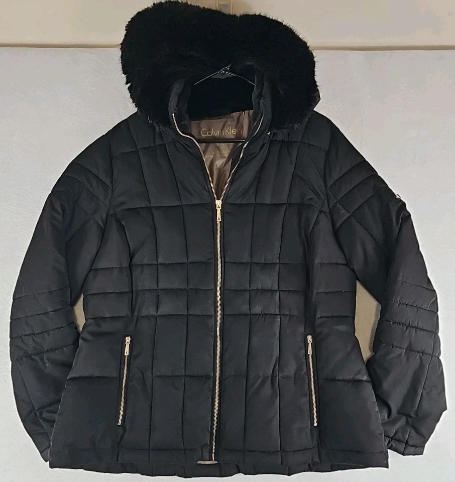 Chaqueta acolchada acolchada negra para mujer Calvin Klein talla XLarge Foto 1 de 4
