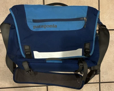 Patagonia Único Critical Mass Bolso Mensajero y Estuche para Laptop Azul/Rojo Cremallera Foto 1 de 4