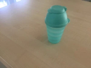 Tupperware,Trinkbecher mit Deckel. Nr.3218A - Bild 1 von 3