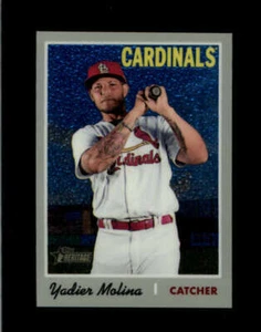 YADIER MOLINA 2019 TOPPS HERITAGE #THC-439 CHROME PARALLEL #886/999 BD4027 - Picture 1 of 1
