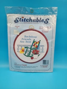 Vintage Dimensions Stitchables Back Door Friends Crewel Kit NOS - Picture 1 of 5