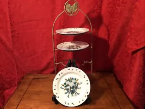 Tabletops Blueberry Hearts Pattern ~ 3 Bread and Butter Plates 6 3/4" - Picture 1 of 5