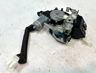 Actuador de pestillo de cerradura de puerta trasera puerta levadiza Acura MDX 2014-2020 FABRICANTE DE EQUIPOS ORIGINALES Foto 1 de 4