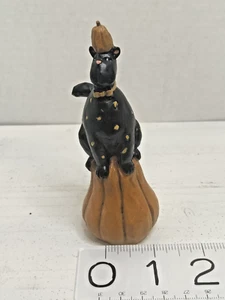 Vtg Nantucket Cat on Pumpkin Figurine Black CAT Halloween FALL Decor Folk Art - Picture 1 of 7