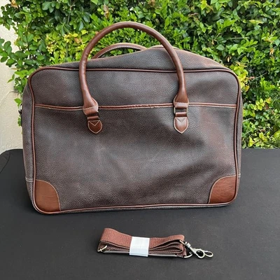 Bolso de viaje Ailes marrón imitación cuero fin de semana correa para el hombro $125 Foto 1 de 4