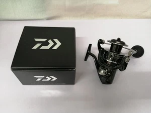 Daiwa Spinning Reel 16Catalina 4500 H - Picture 1 of 5