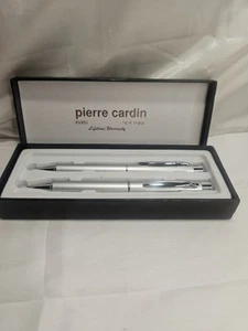 Bolígrafo y lápiz mecánico Pierre Cardin, cuerpo grueso, plateado - Imagen 1 de 4