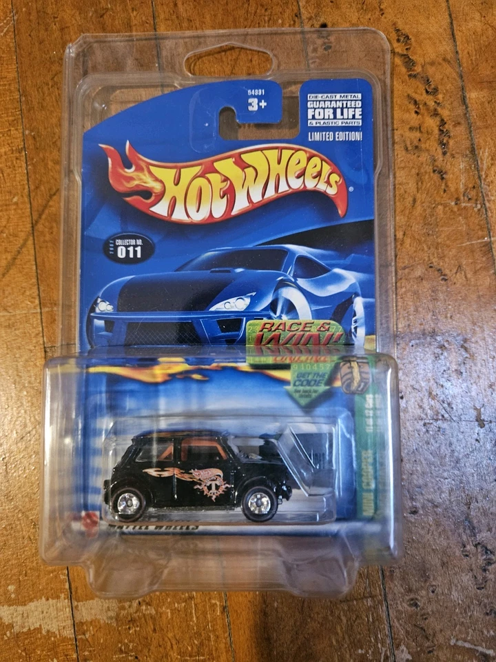 Hot Wheels 2002 Treasure Hunts 11/12 Black MINI COOPER W/Protector - Nice! - Image 1 of 1