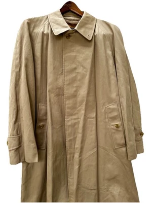 Gabardina Burberry para hombre talla corta 44 color beige 100 % algodón hecha en Inglaterra Foto 1 de 4