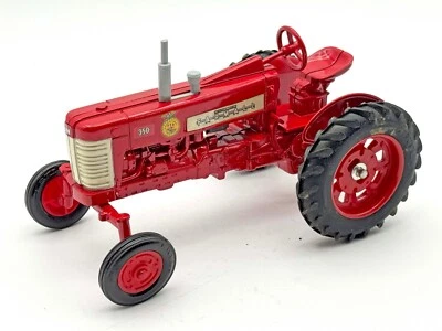 International Harvester Farmall 350 frente larga em escala 1/16 - Imagem 1 de 2