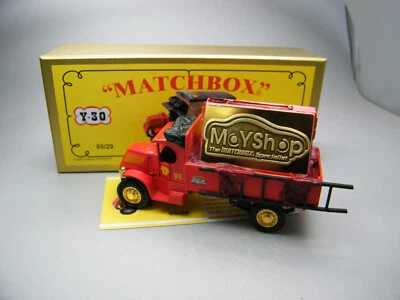 Matchbox MoY Code 2 Y30 Leipzig Treffen Feuerwehr mit Gold 1/5 goldene Box LAST - Bild 1 von 3