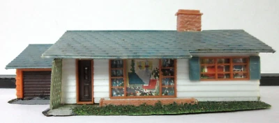 HO SCALE FALLER HOUSE 2192 WHITE & YELLOW W/ BLUE SHUTTERS - Image 1 of 4
