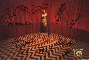 Foto firmada por el elenco de Twin Peaks 8x David Patrick Kelly Kenneth galés +++ autógrafos - Imagen 1 de 13