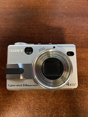 Sony Cyber-shot DSC-V1 5.0MP Digital Camera Untested  Camera Only - Image 1 of 4