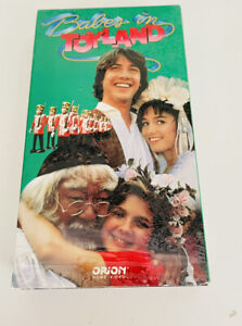 BABES IN TOYLAND - Keanu Reeves, Drew Barrymore *RARE* VHS