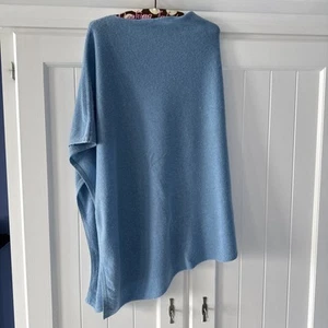 Asymmetrischer Poncho 100% Kaschmir - Bild 1 von 5
