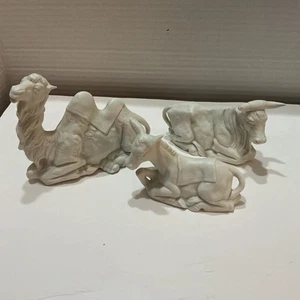 Homco  Christmas Nativity White Bisque Figurines Camel Donkey Cow 5621 - Picture 1 of 5