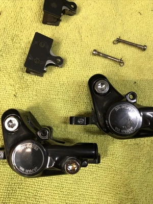 Shimano BR-RS785 Hydraulic Disc Brake Calliper - image 1 of 4