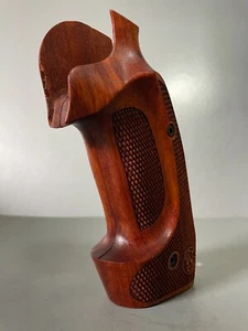 New! Professional Target Grips Compatible with S&W K/L frame Round Butt Checker - Picture 1 of 9