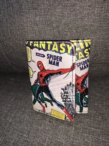 Cartera triple plegable Marvel Comics Spiderman ~ Excelente estado - Imagen 1 de 4